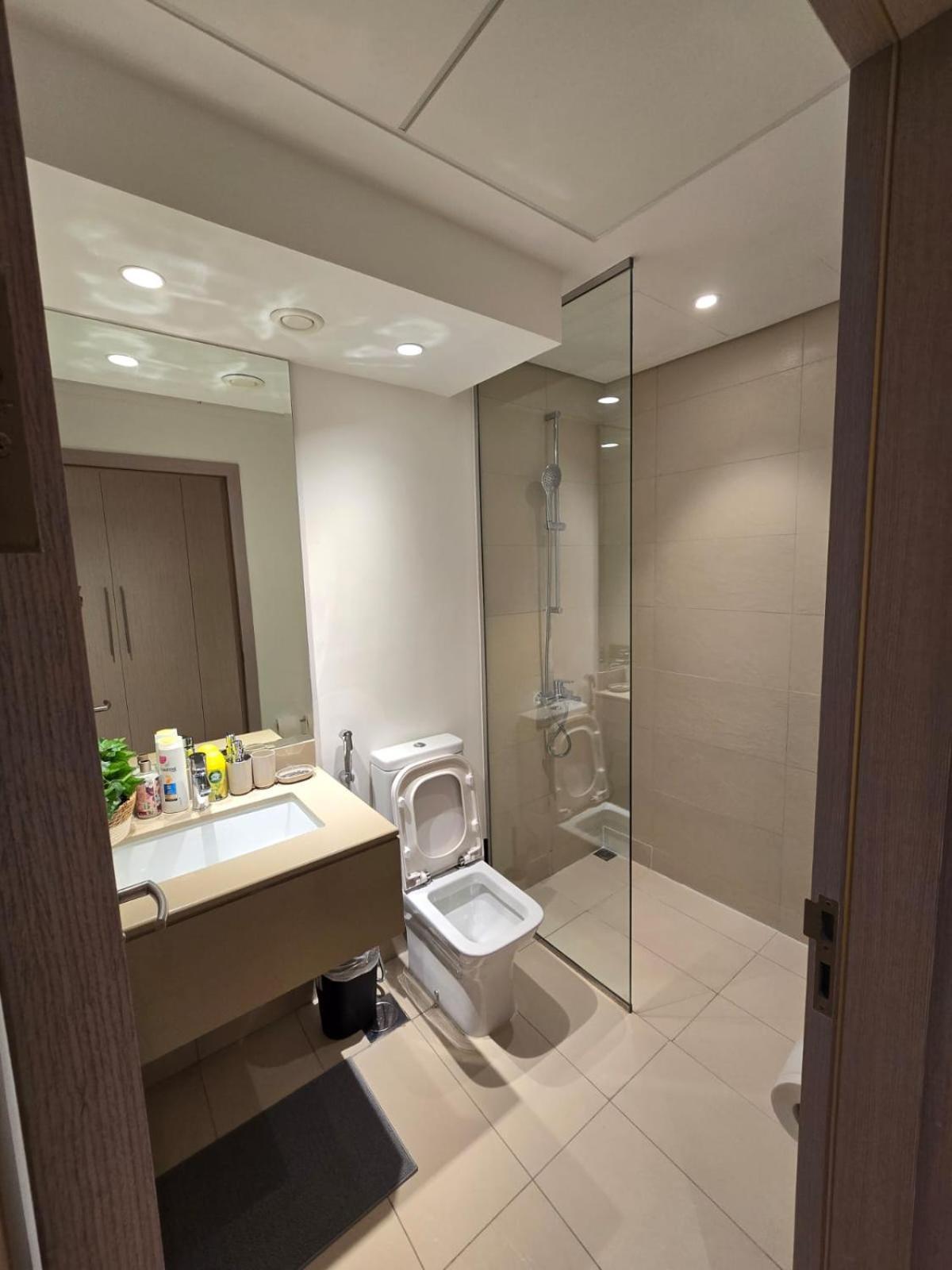 B1 In Yas With Canal View * Abu Dhabi