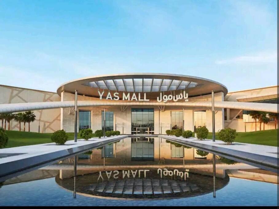 Apartment B1 In Yas With Canal View Abu Dhabi